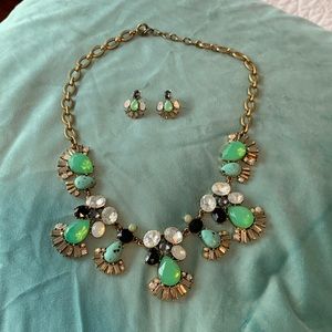 Loft Gold statement necklace with matching earrings